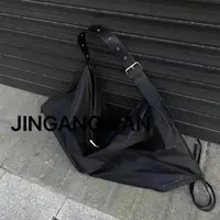 大容量皮拼牛津布单肩休闲包