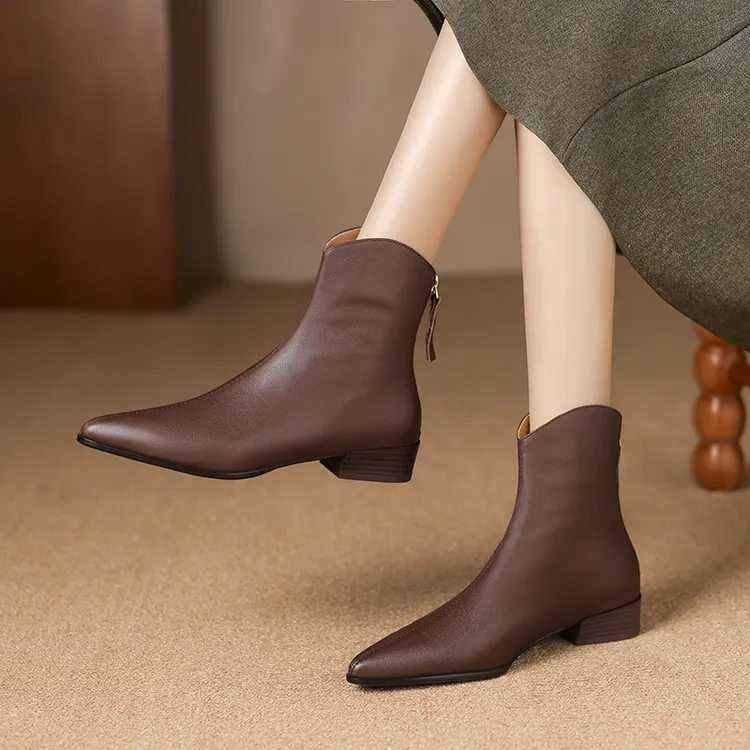 超软头层牛皮3cm平跟尖头简约百搭舒适短靴女秋冬加绒真皮瘦瘦靴