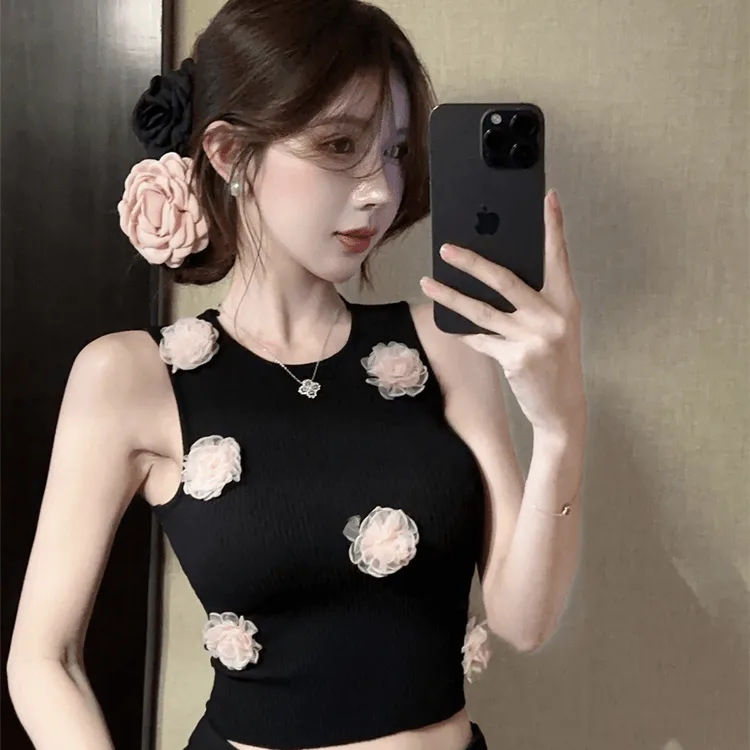 小个子精致上衣2024夏新款立体花朵修身显瘦百搭圆领针织设计感女