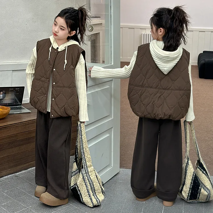 女童马甲秋冬款2025新款洋气加厚外套儿童坎肩女大童卫衣裤子套装