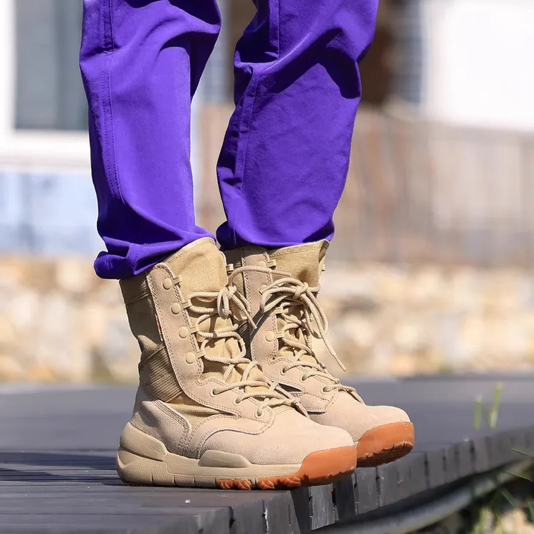 雪丘岛户外新款防滑耐磨高帮沙漠靴轻便透气牛皮登山徒步鞋情侣款