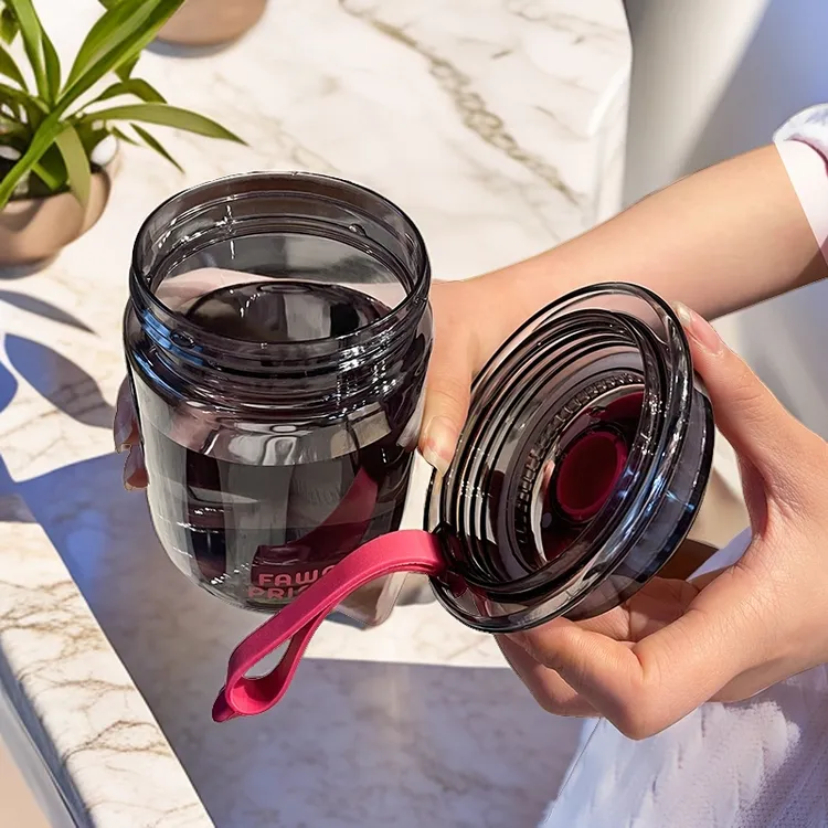 2024新款水杯女生高颜值外出便携手提直饮塑料杯防摔耐高温咖啡杯