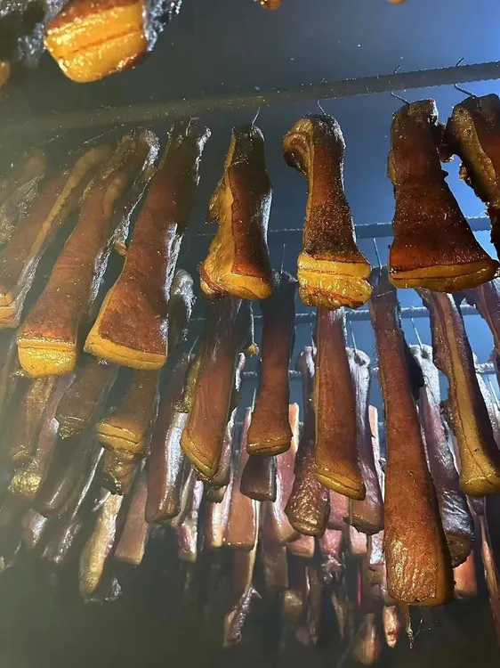 贵州正宗农村猪烟熏腊肉香肠直播间改价《现称现卖》