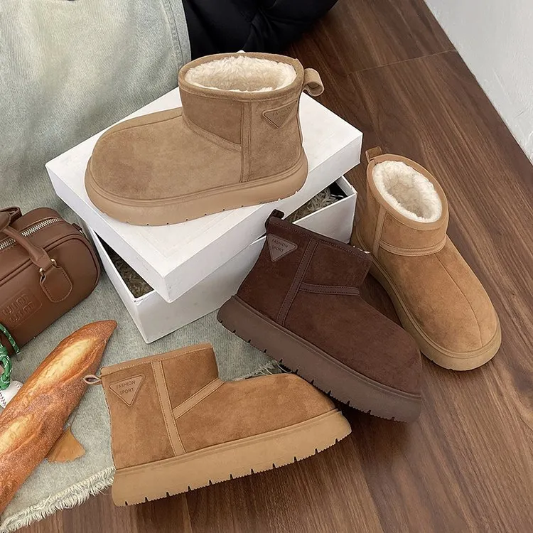 卡皮巴拉小黄豚厚底雪地靴女2024秋冬新款防滑加绒加厚面包鞋棉鞋