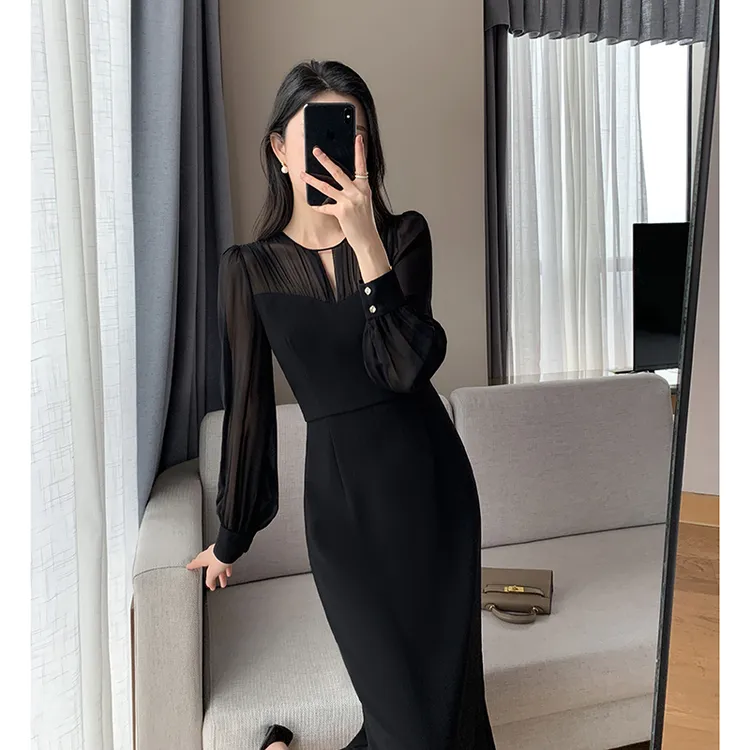 赫本风黑色连衣裙女2025春秋季新款长袖法式复古显瘦气质通勤长裙