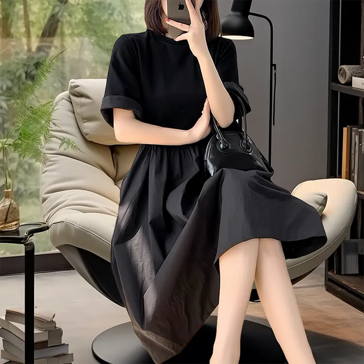 2025夏季新款韩版宽松大码显瘦短袖连衣裙女黑色赫本风小众A字裙