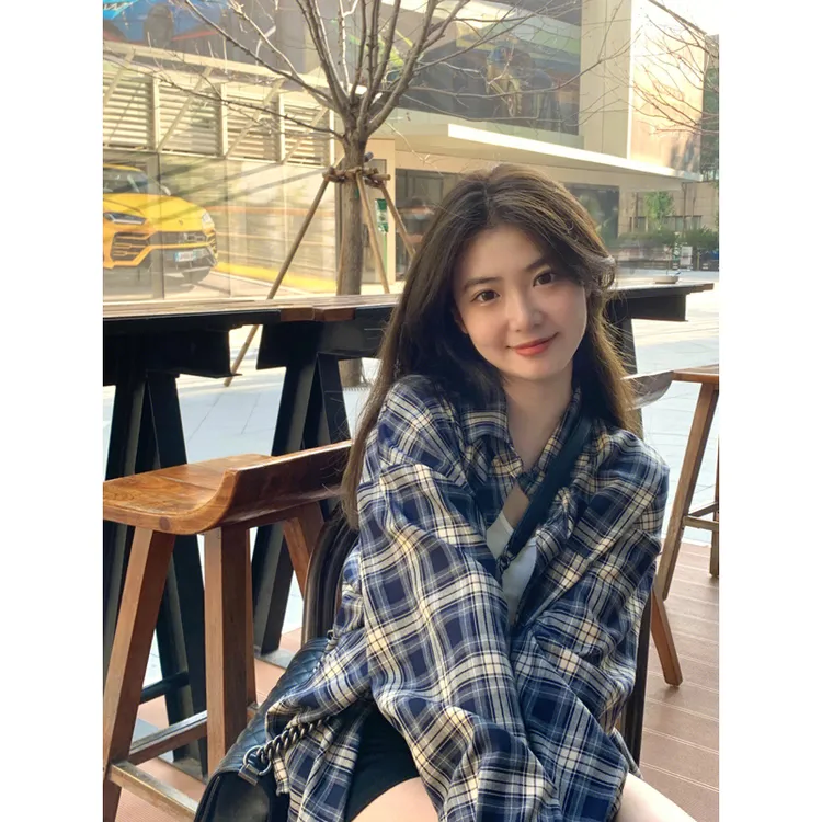 港风复古长袖格子衬衫外套女夏季宽松休闲衬衣法式小众高级感上衣
