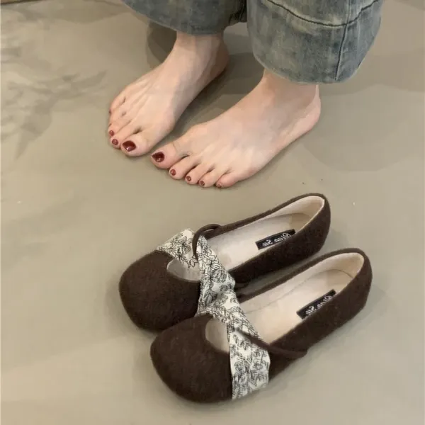 2653-22平底复古玛丽珍鞋女鞋子2024年新款绒面浅口一字带单鞋