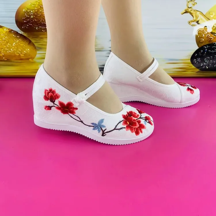 软底百搭绣花鞋布鞋汉服鞋坡跟古风民族风老北京布鞋古风鞋中国风