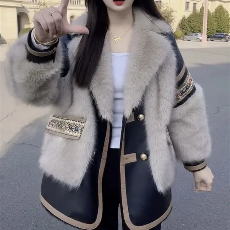 2024冬新款时尚毛毛拼接显瘦显气质短外套高端网红爆款