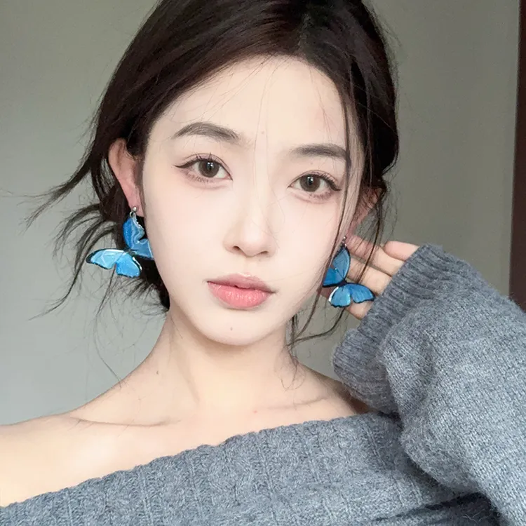 oushipei/欧诗佩 铜合金亚克力耳饰 清冷感仙气蓝色大蝴蝶耳环女