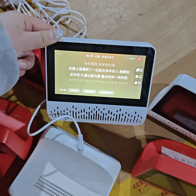 80新 小度 二手小度x6带屏（XDH-18-A1）小翼管家版 送电源