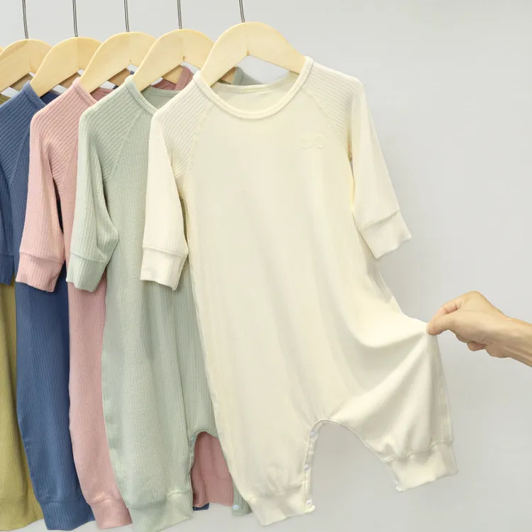 22306 宝宝连体睡衣新生婴儿长袖连体衣服秋冬男女童家居服无痕