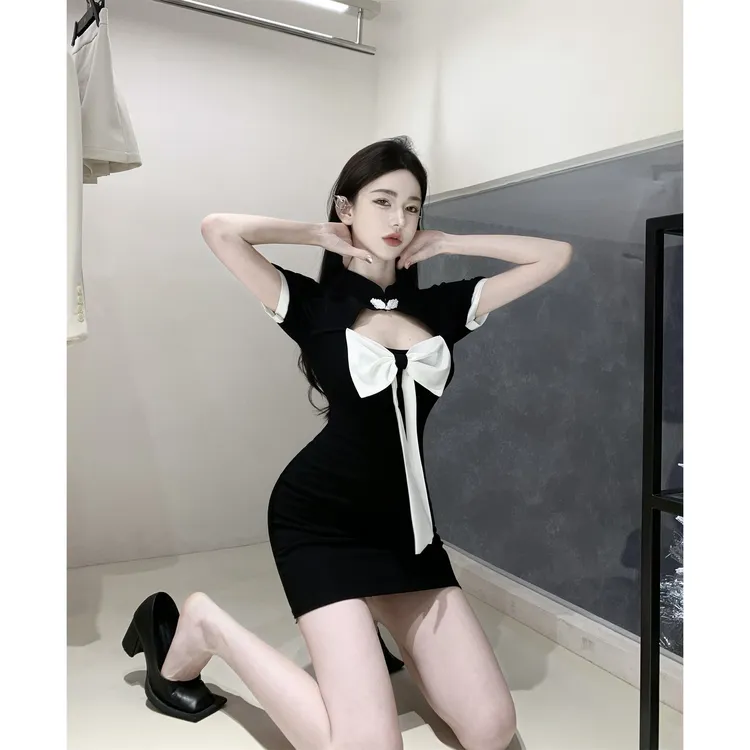辣妹性感袖套包臀裙子女装夏季新款法式小众气质黑色短款连衣裙