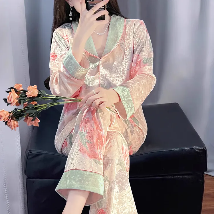 金丝绒睡衣女2025新款轻奢钻绒秋冬家居服套装春秋季长袖甜美印花