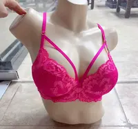 玫红色设计感内衣
