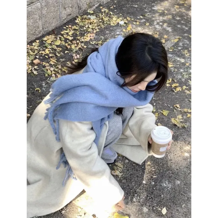 雾霾蓝秋冬纯色素净百搭麻花辫围巾保暖加厚围脖流苏学生披肩ins