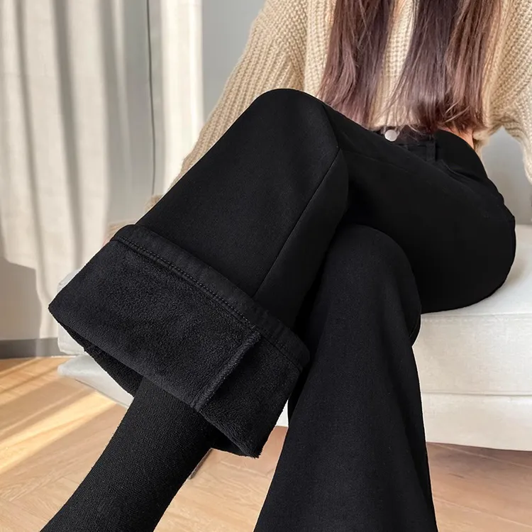 加绒黑色牛仔裤女秋冬季2025新款高腰显瘦修身百搭弹力微喇叭裤子