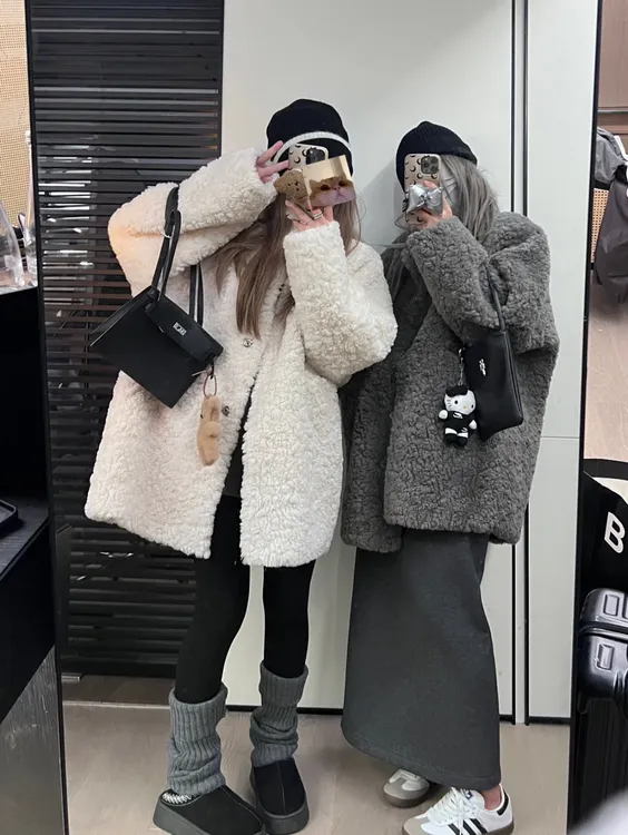 本期挚爱高级灰环保皮毛一体外套女冬季宽松慵懒风毛毛大衣中长款