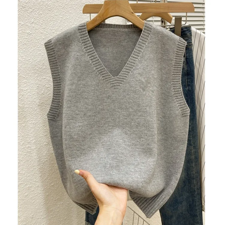 纯色百搭加厚针织马甲女秋冬V领宽松显瘦叠穿毛衣坎肩外搭背心女