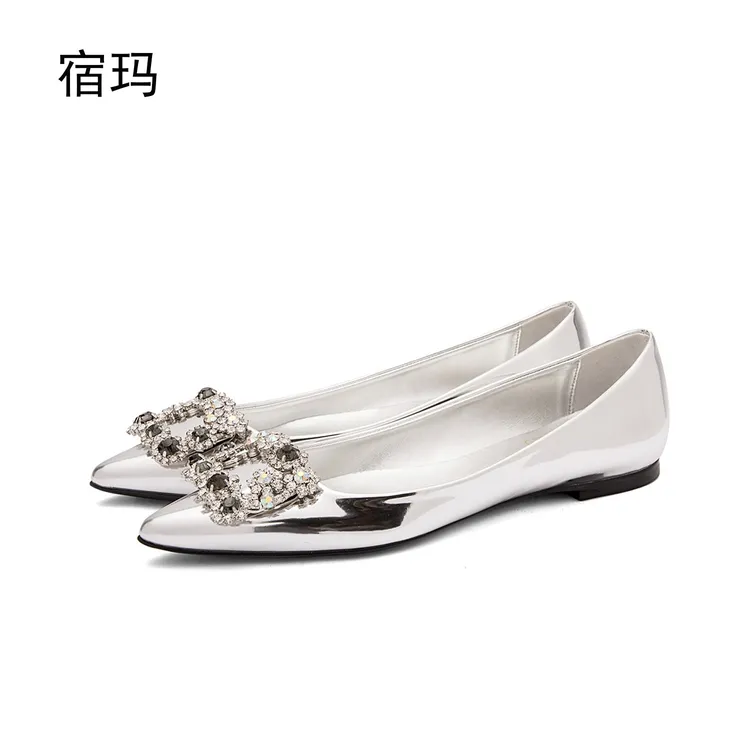 名媛社交时尚平底单鞋女2025春爆款浅口水钻银色尖头百搭软底休闲
