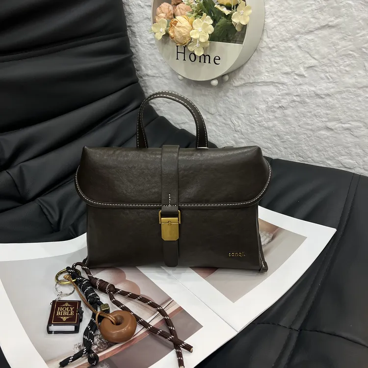 【瑞丽菲尔】山行邮差包2024秋冬小挎包女植鞣牛皮单肩包斜挎包挂饰