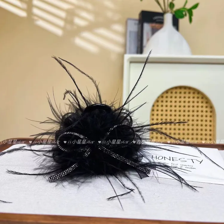 法式羽毛蝴蝶抓夹小香风公主头鲨鱼夹高级感百搭氛围感发夹