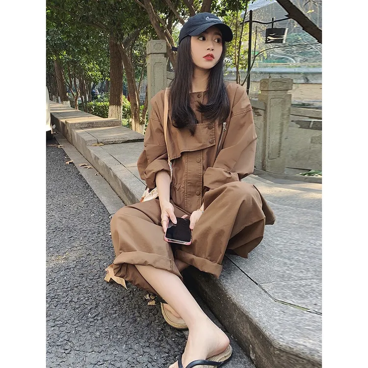 咖色工装连体裤女小个子春秋2025新款设计感减龄休闲宽松连衣长裤