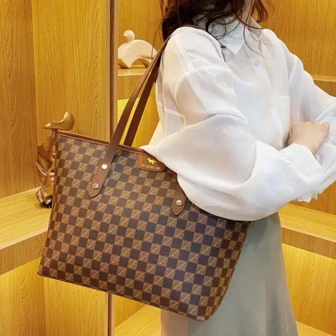 2025新款轻奢大容量包包手提包单肩包高级通勤百搭时尚印花托特包