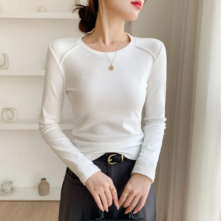 白色圆领加绒打底衫女新款早秋冬季正肩内搭修身显瘦长袖上衣女款