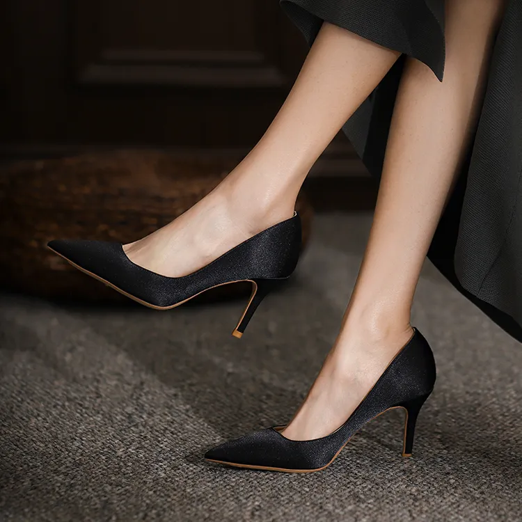黑色绸缎高跟鞋春季上新不累脚手工小众通勤职业设计感气质款女鞋