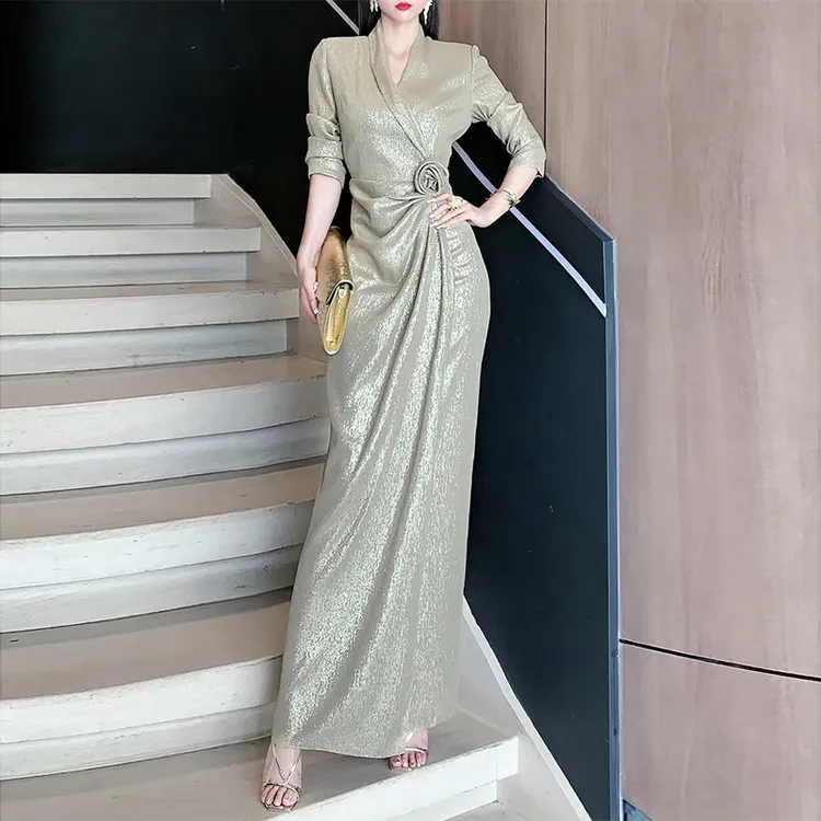 欧货高定超仙连衣裙2025春秋款设计感青果领亮丝轻奢洋装礼服裙女