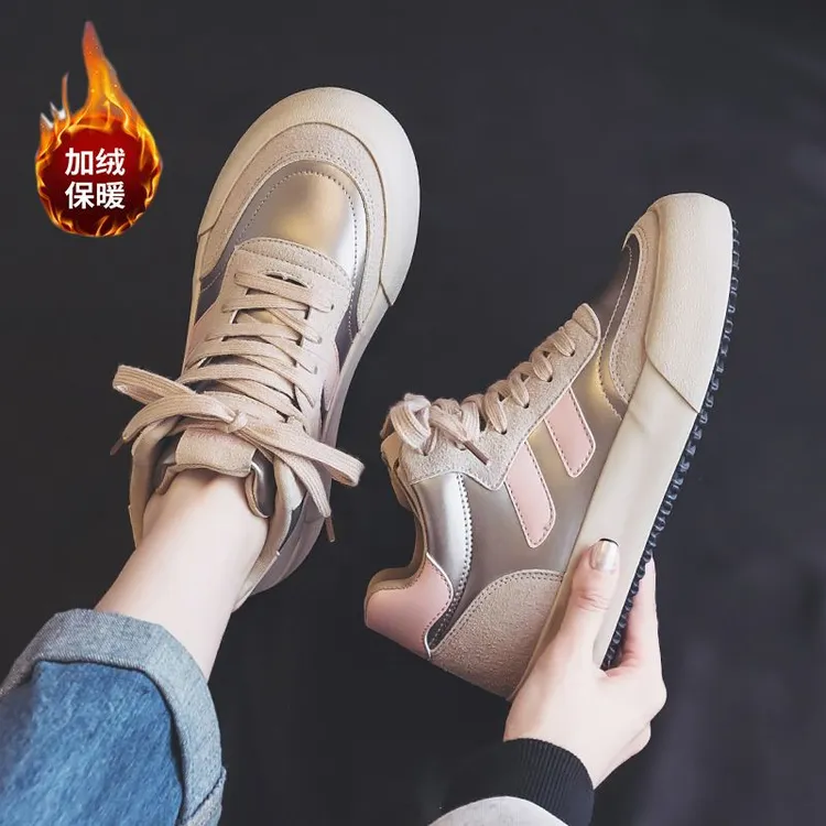 高帮加绒板鞋女冬加厚保暖加棉小白鞋学生韩版皮面防水高腰帆布鞋