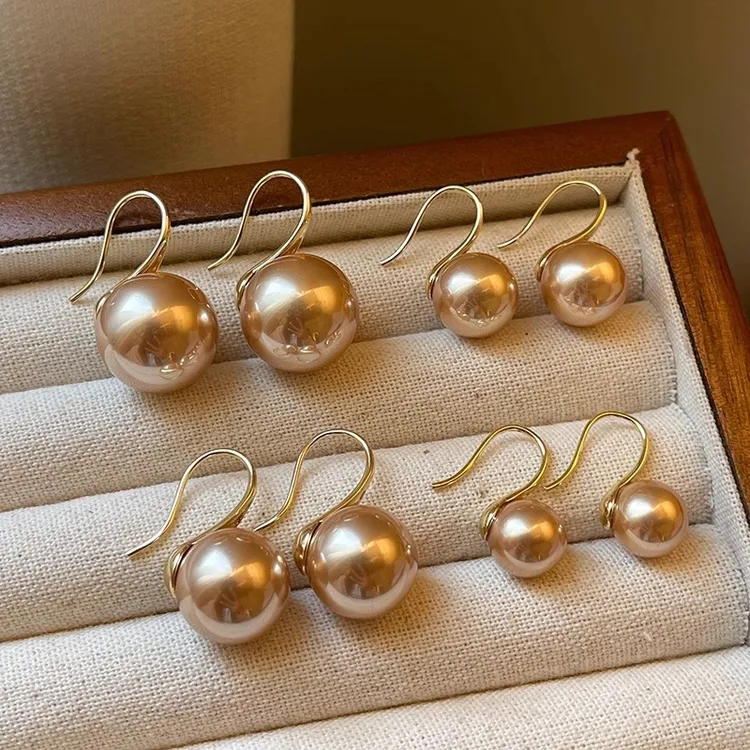 法式香槟色珠珠耳钩轻奢高级感气质耳饰女秋冬小众独特耳环爆款潮
