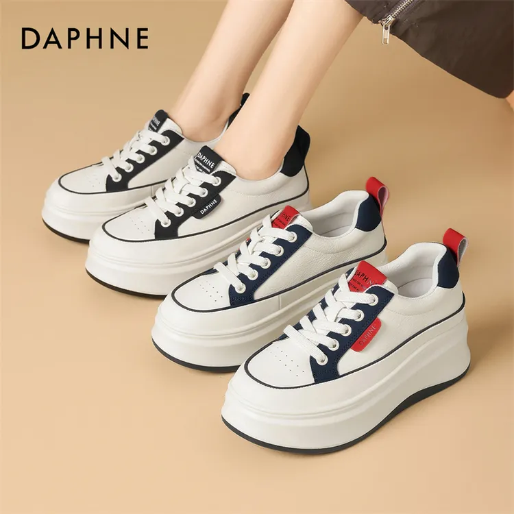达芙妮厚底小白鞋女款2025新款爆款增高松糕透气百搭休闲板鞋女s