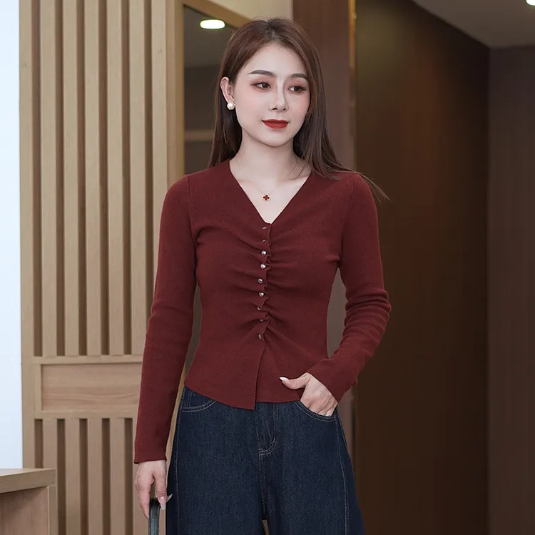 长袖v领针织衫t恤女2024新款红色上衣春秋时尚洋气修身短款打底衫