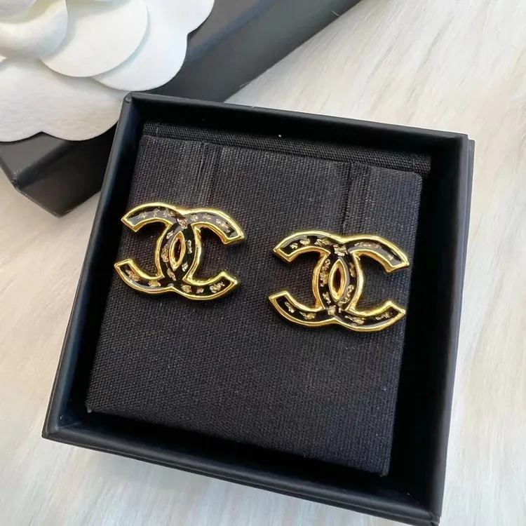 99新 Chanel/香奈儿 23新款黑色琉璃珐琅中号双C耳钉 05049