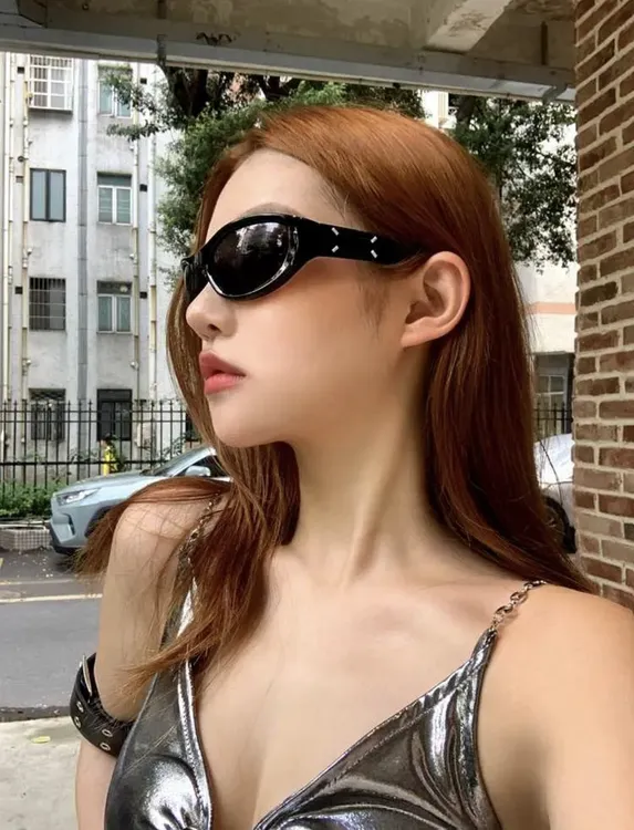 韩版骑行复古潮流男女潮街拍未来科技感朋克风明星同款遮阳镜