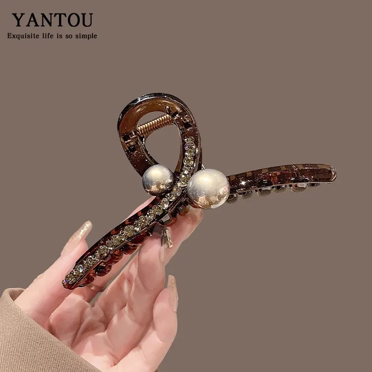 咖色亚克力捷克钻珍珠鲨鱼夹大号盘发马尾发夹抓夹珍珠发抓女发卡