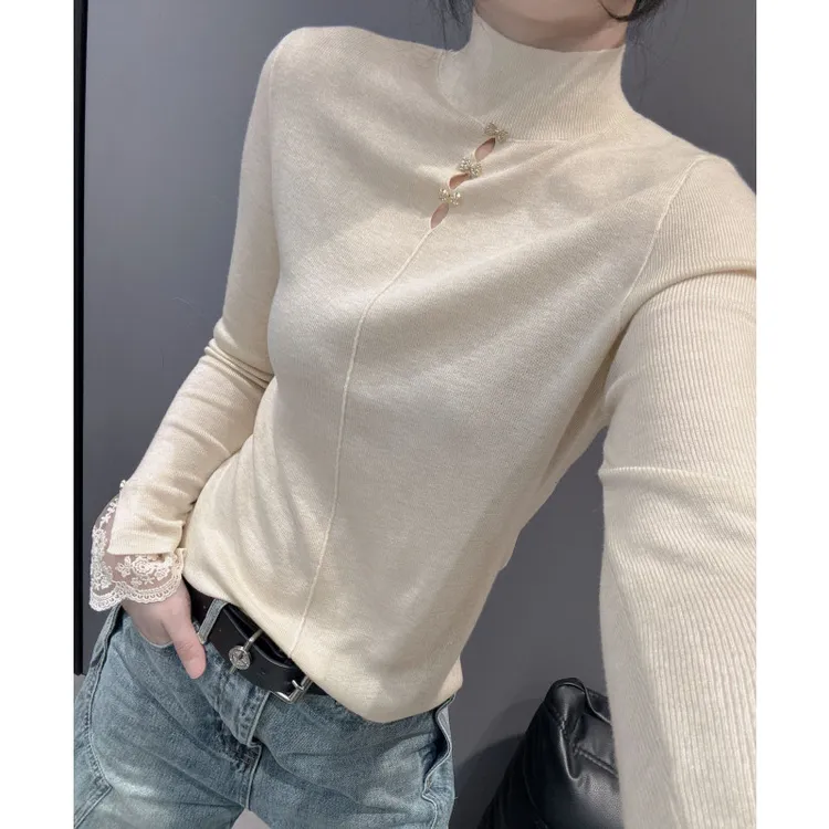 毛衣针织衫长袖女秋冬款设计感半高领修身内搭打底衫胸前镂空上衣