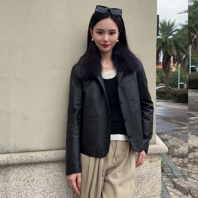 232980【我穿三季】女士小山羊真皮衣 可拆卸狐狸毛领+新国标鹅绒服