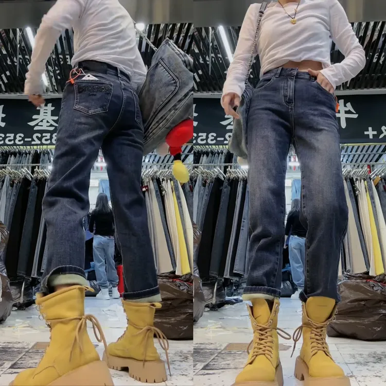 梨形身材显瘦牛仔裤女秋冬季大码弹力加绒加厚修身直筒烟管裤