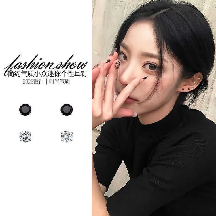 合金耳饰 黑白小耳钉女简约小巧养耳洞冷淡风简约百搭耳骨钉耳饰