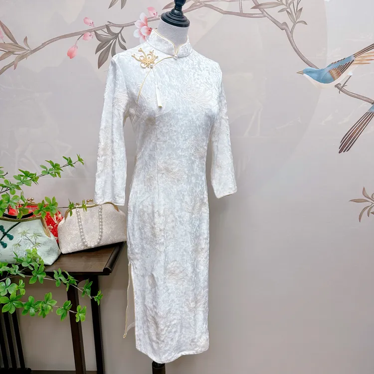2024年新款白色旗袍洋气中长款小个子秋冬季流苏简约连衣裙