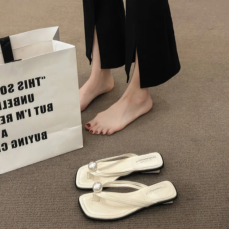 绝美人字拖鞋女夏外穿2024新款爆款法式珍珠配裙子低跟夹趾小凉拖