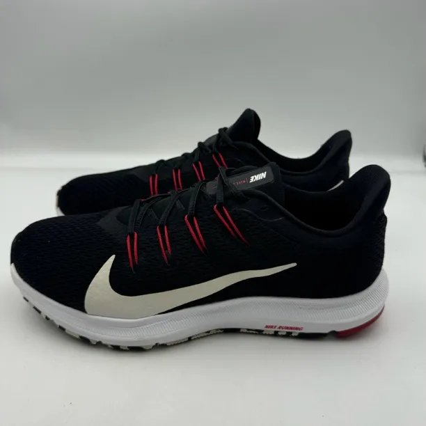 二手40码 很新 Nike Quest 2 跑鞋 黑白红 公价999