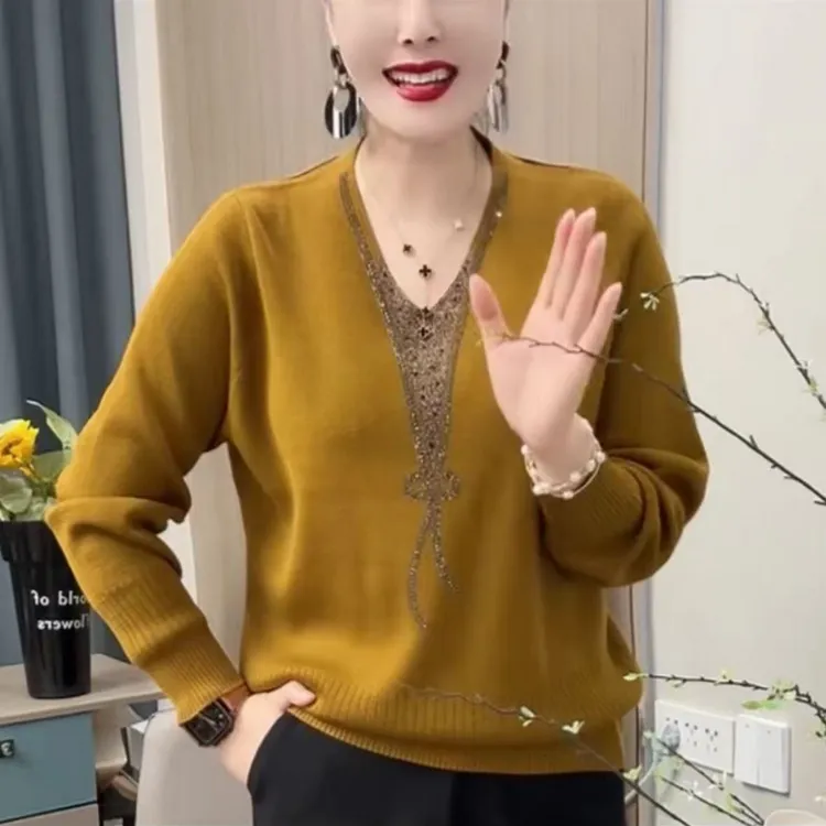 高档烫钻中年新款妈妈针织针织衫上衣宽松长袖毛衣洋气时尚打底衫