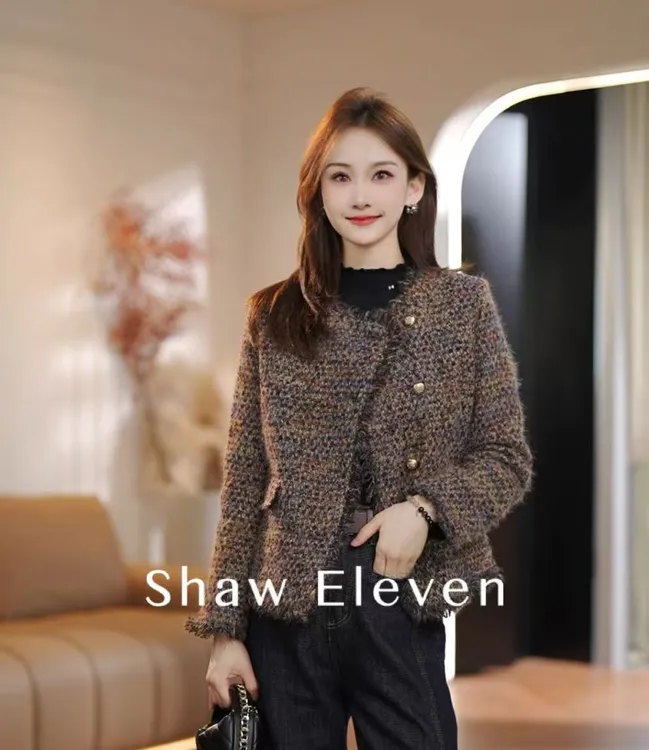 秋冬法式圆领羊毛上衣小香羽绒服