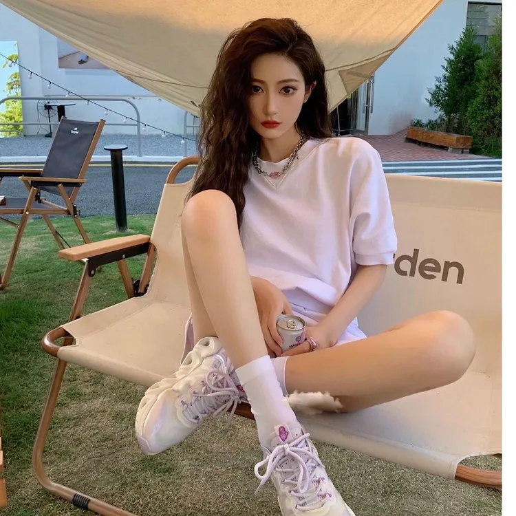 运动套装女俏皮活泼高级感时尚盐系穿搭炸街小个子休闲短裤两件套