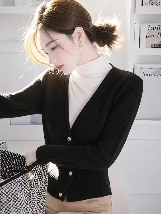 SS423今年流行黑色高领假两件毛衣女2024冬爆款显瘦打底针织上衣